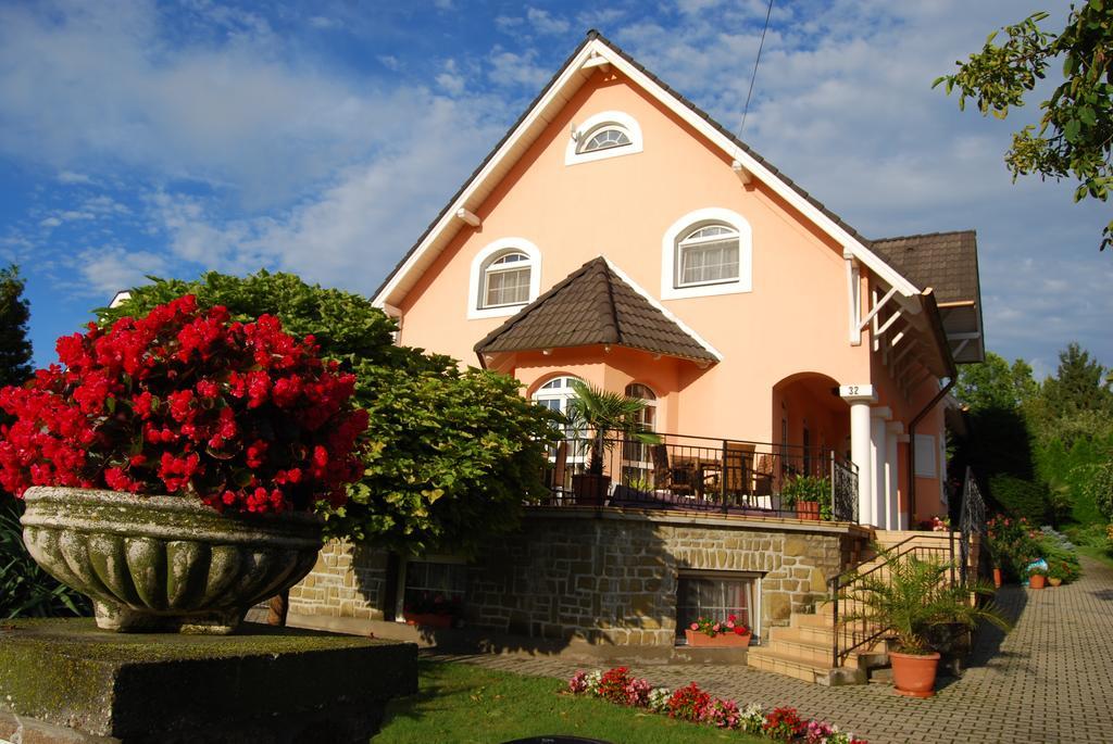 Barackvirag Vendeghaz Hotel Tihany Exterior photo
