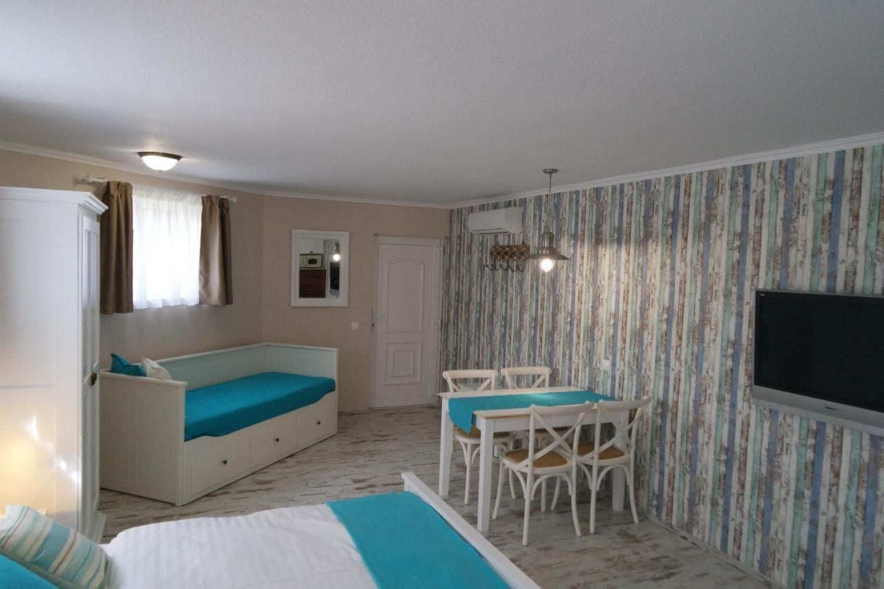 Barackvirag Vendeghaz Hotel Tihany Exterior photo